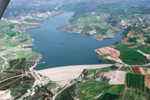 Asprokremos Dam